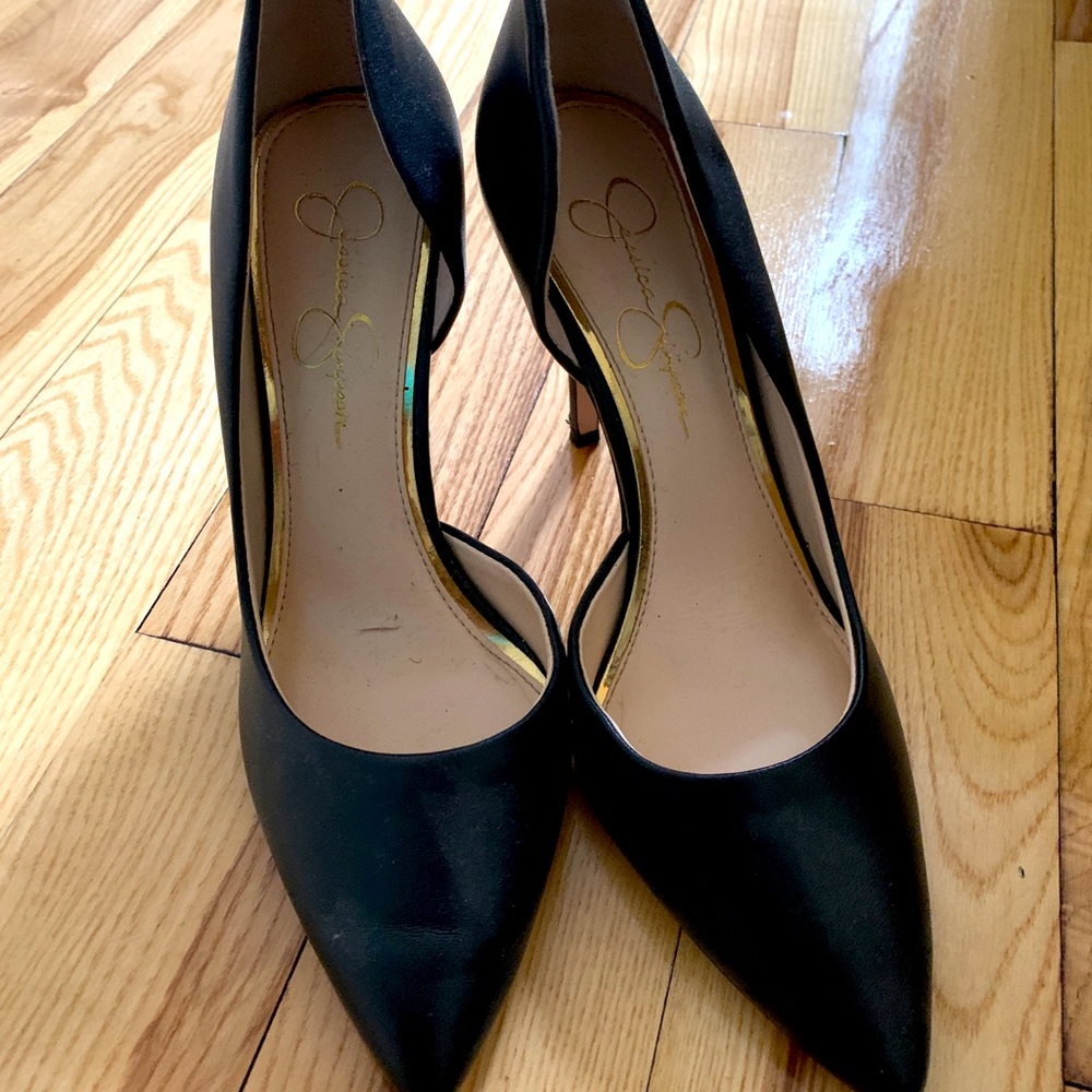 Jessica Simpson black leather pumps